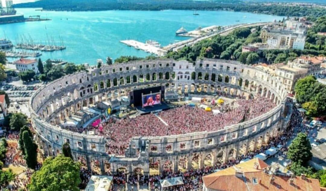 Oskar Amphitheater Apartments And Rooms With Free Parking Pula Exteriér fotografie