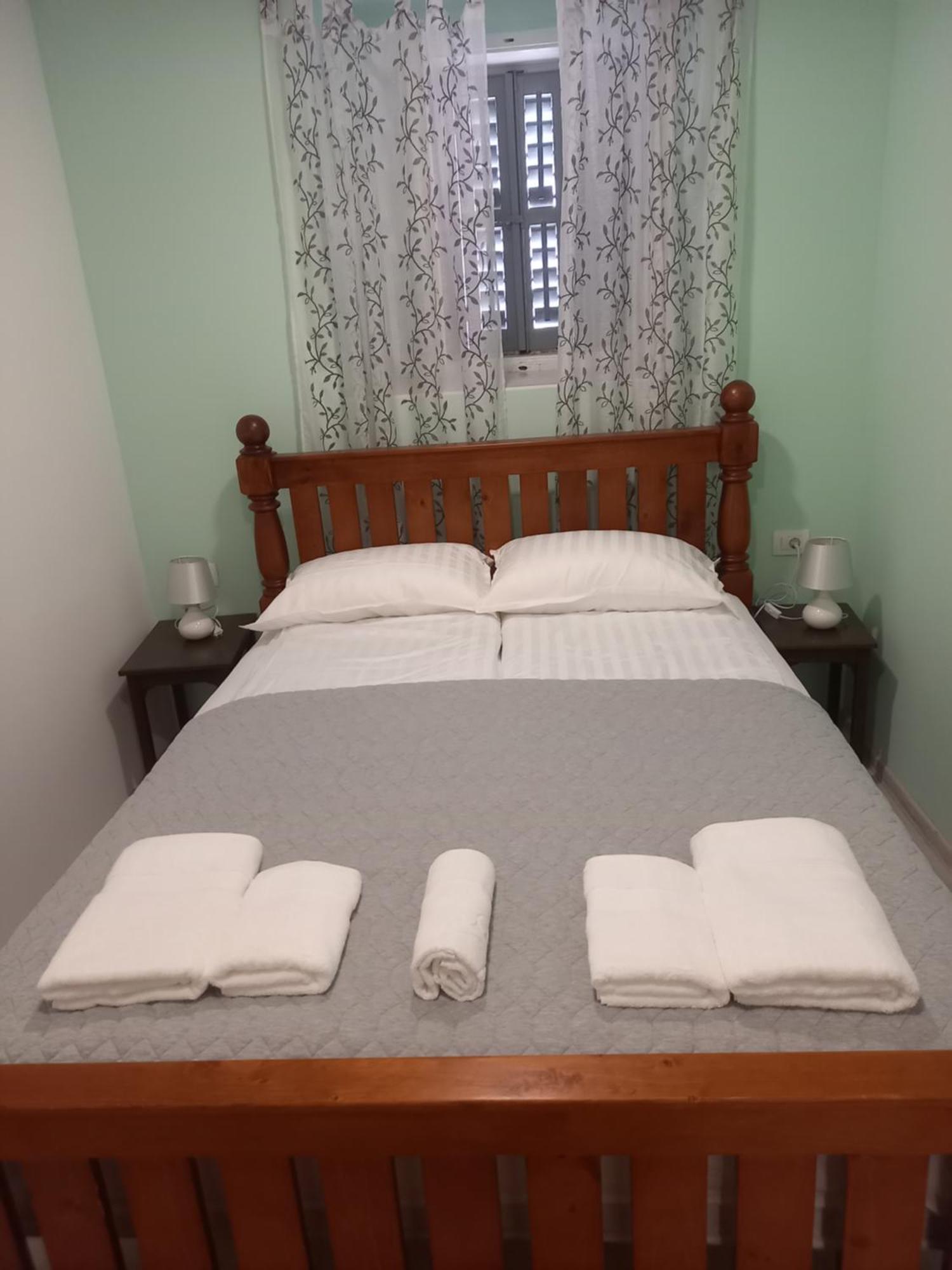 Oskar Amphitheater Apartments And Rooms With Free Parking Pula Pokoj fotografie