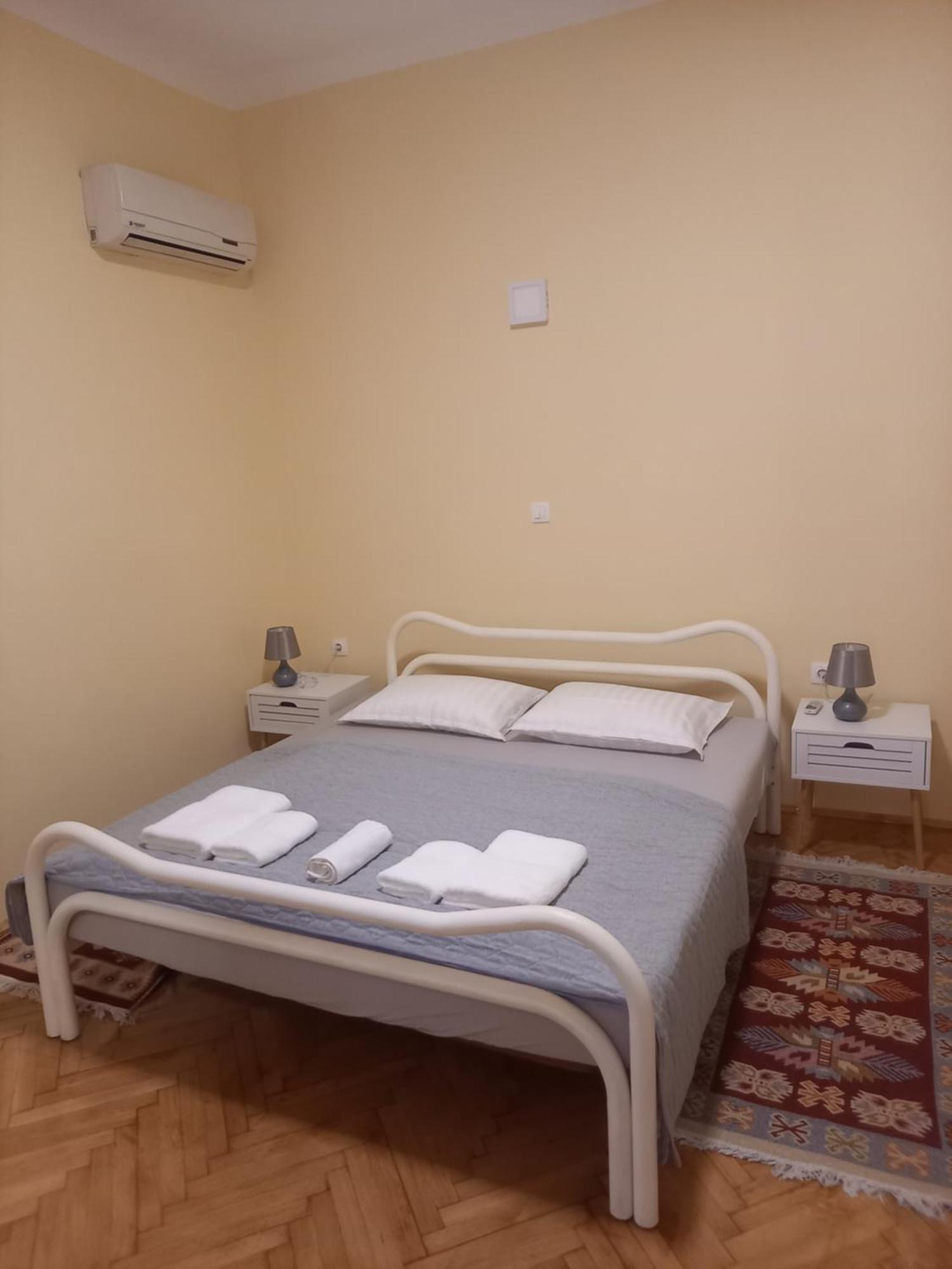 Oskar Amphitheater Apartments And Rooms With Free Parking Pula Pokoj fotografie